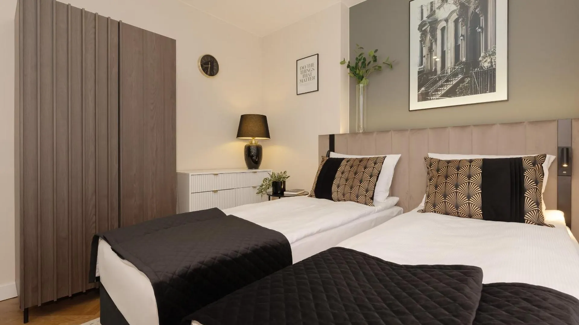 Lux Blue Moon Residence City Center Foksal By Renters Prestige Варшава 0*,